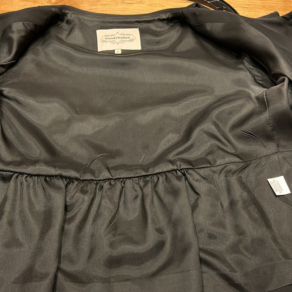 Wendy Katlen cropped top with Jewel trim - Picture 5 of 6